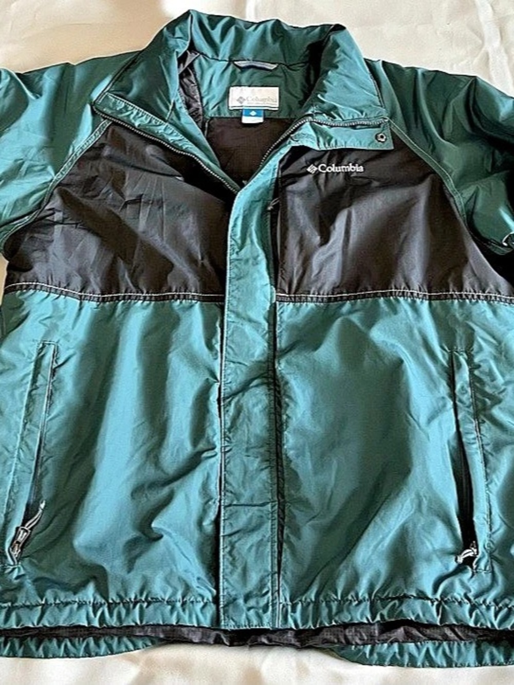 Columbia Men's Color Block Jacket in Blue & Black Size Medium